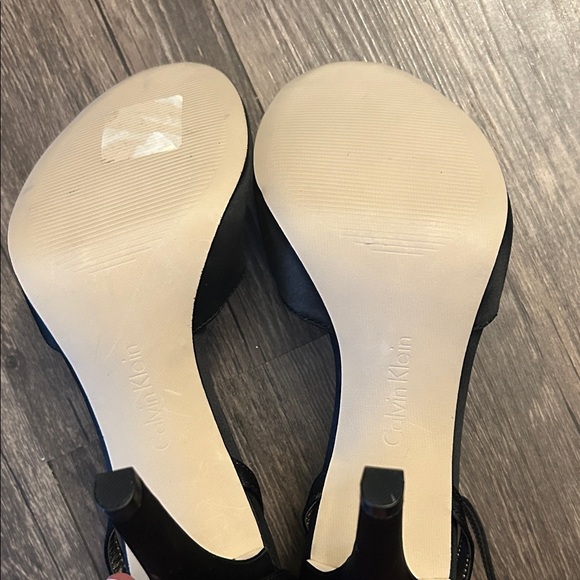 Calvin Klein Olivia Satin Elegant Black Women's Shoe with Floral Detail, Size 10 - Picture 5 of 9